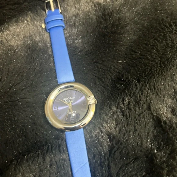 Quartz Watch - Picture 2 of 4